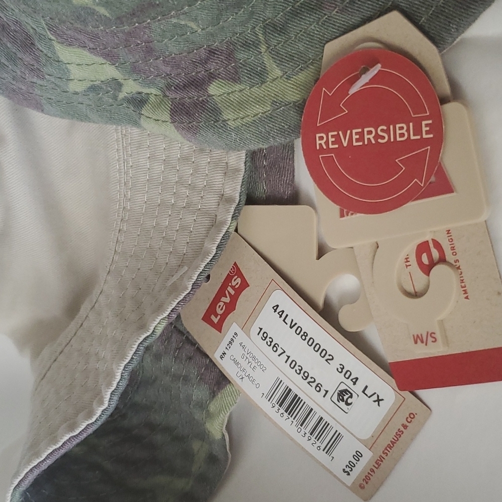 🏈 NWT LEVIS REVERSIBLE BUCKET HAT - Picture 5 of 10